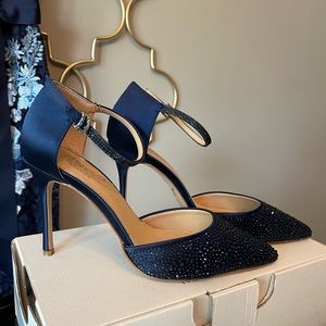 Jewel Badgley Mischka “Jailene” Ankle Strap Pump